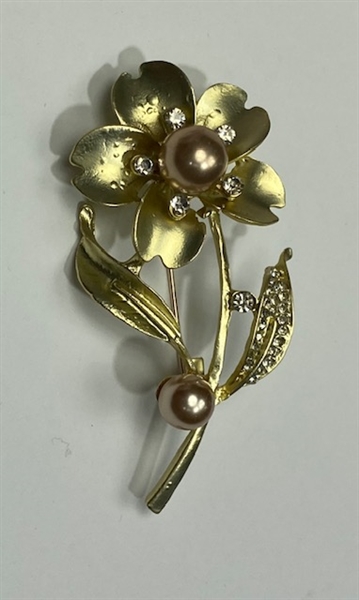 BRO-RHS-408-GOLDPEARL.  Gold Metal w/ Pearl Rhinestone Brooch