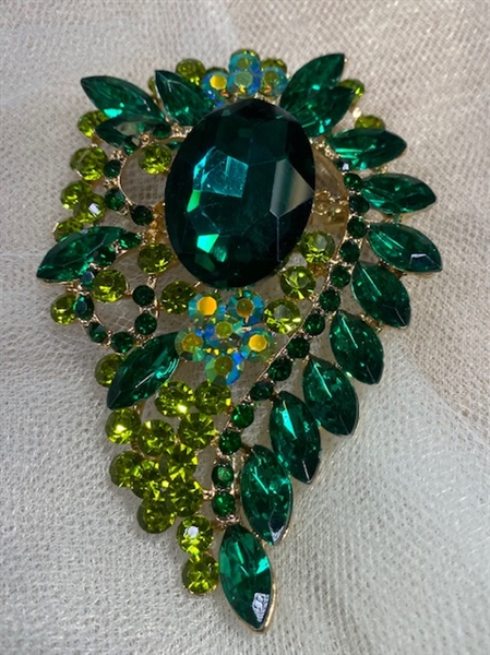 BRO-RHS-442-GOLDGREEN.  Gold Green Rhinestone Brooch