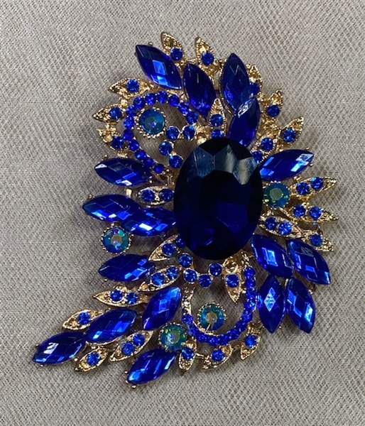 BRO-RHS-4424GOLDSAPPHIRE.  Gold Sapphire Rhinestone Brooch