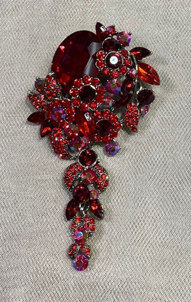 BRO-RHS-449-GOLDRED.  Gold Metal -  Red Rhinestone Brooch