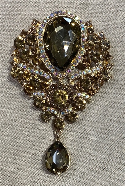 BRO-RHS-452-GOLDTOPAZ.  Gold Metal -  Topaz (Coffee) Rhinestone Brooch