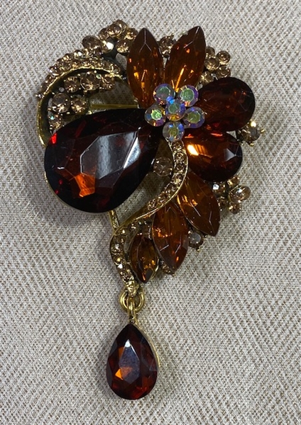 BRO-RHS-453-GOLDDARKTOPAZ.  Gold Metal -  Dark Topaz Rhinestone Brooch
