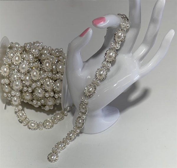 CHN-RHS-092-SILVERPEARL. Clear Crystal Rhinestones With White Pearls on Silver Metal Chain - 5/8 Inch Wide