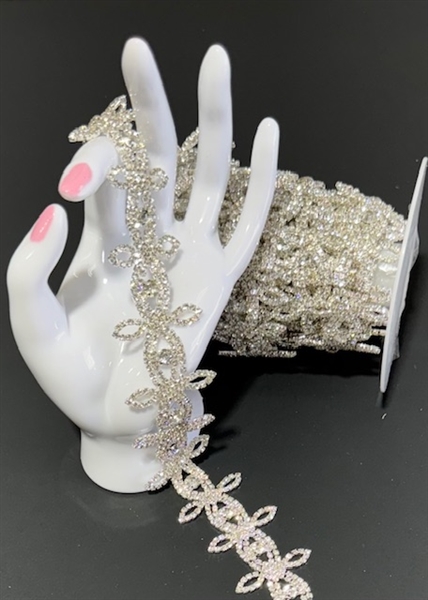 CHN-RHS-108-CLEARSILVER. Clear Crystal Rhinestones on Silver Metal Chain - 1.5 Inch Wide