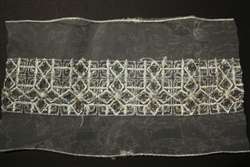 LNS-BED-136-WHITEGREEN