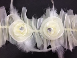 LST-FLR-101-OFFWHITE.  STRETCH FLORAL LACE